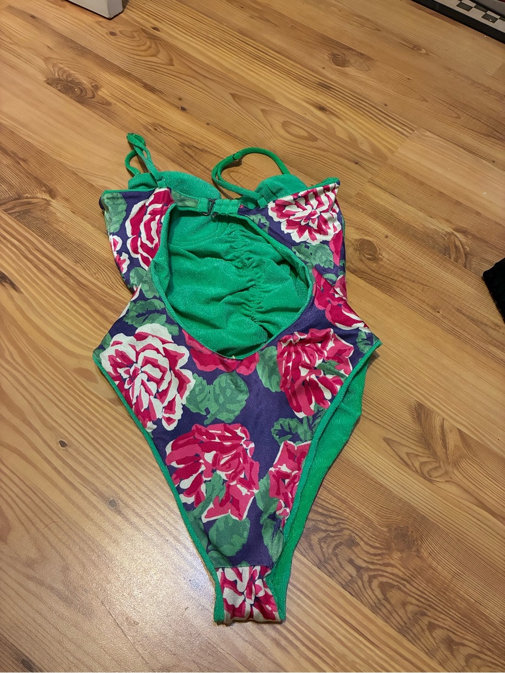 Maaji Floral One-Piece Swimsuit Size S Underwire Bust - Picture 2 of 4